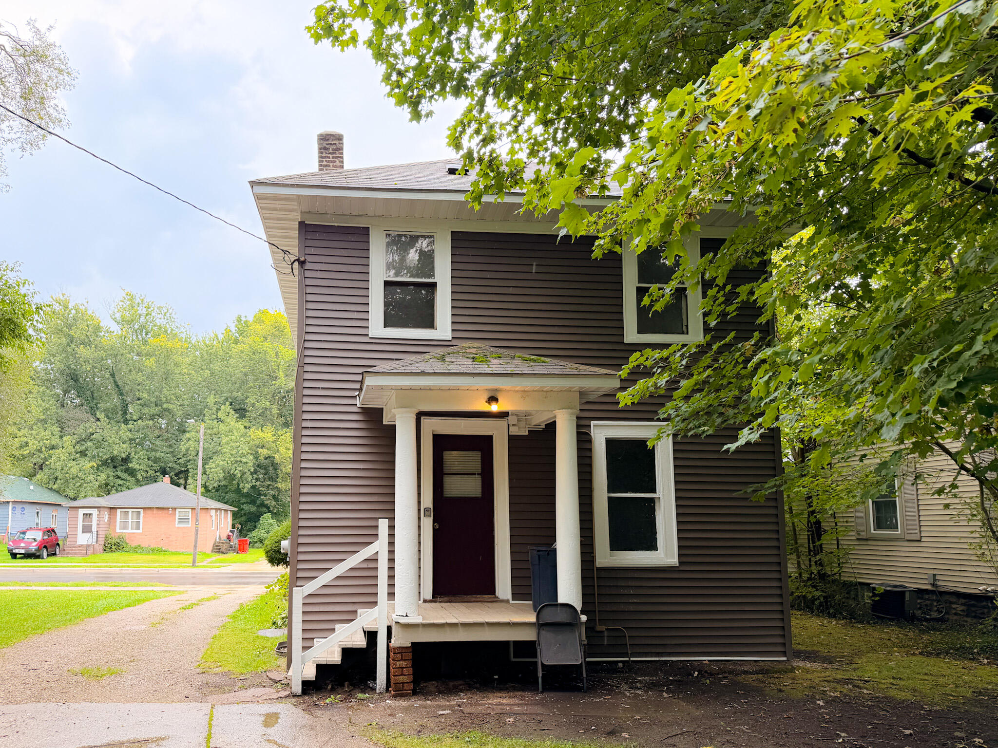 781 E High Street Benton Harbor MI 49022