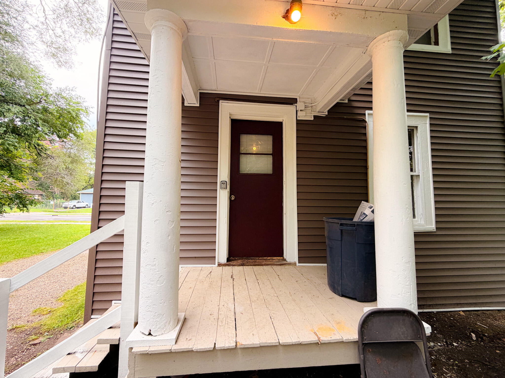 781 E High Street Benton Harbor MI 49022