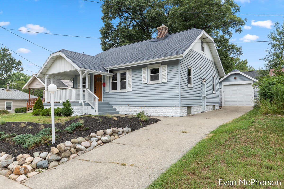 1523 Boston Street SE Grand Rapids MI 49507
