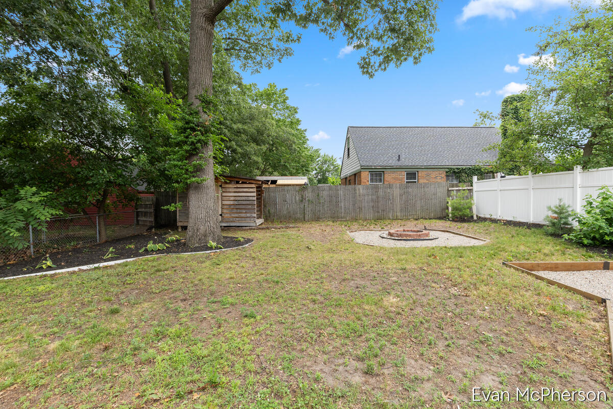 1523 Boston Street SE Grand Rapids MI 49507