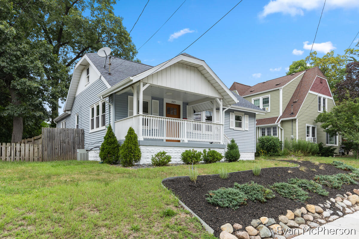 1523 Boston Street SE Grand Rapids MI 49507