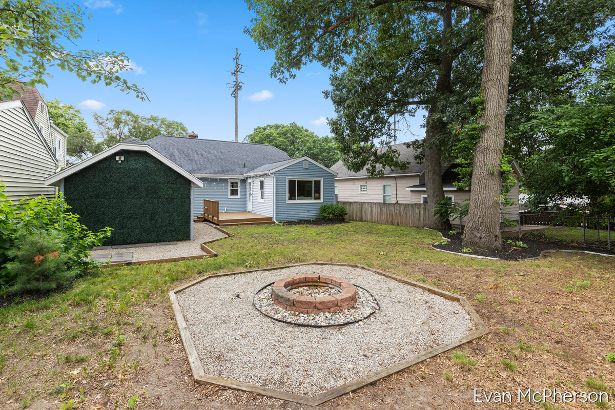 1523 Boston Street SE Grand Rapids MI 49507