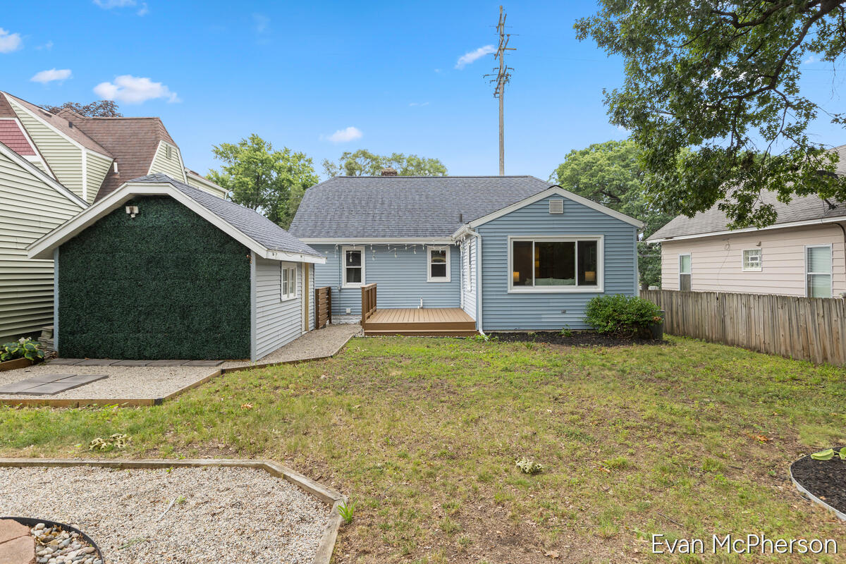 1523 Boston Street SE Grand Rapids MI 49507