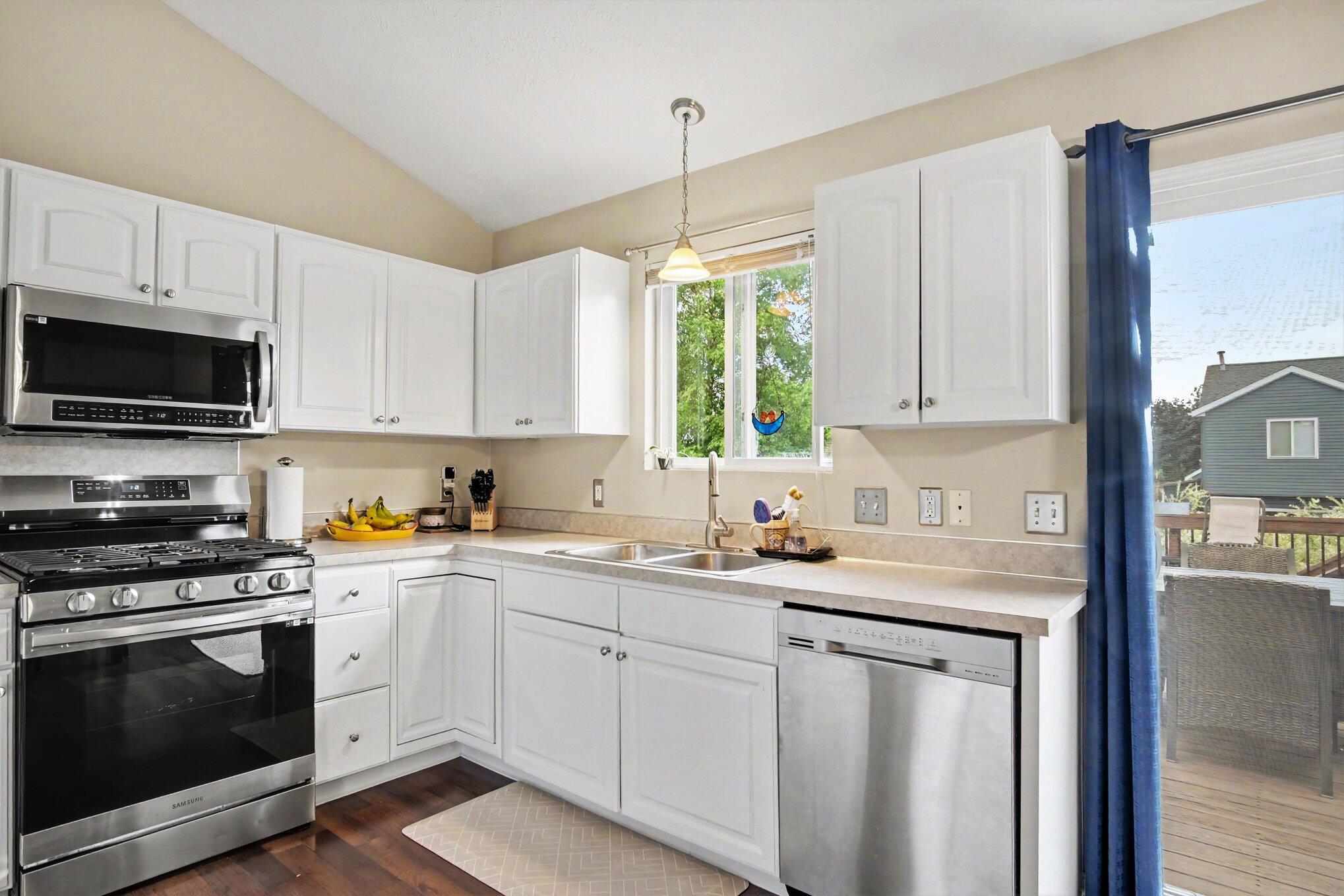 3014 Stonewood Street NW Grand Rapids MI 49504