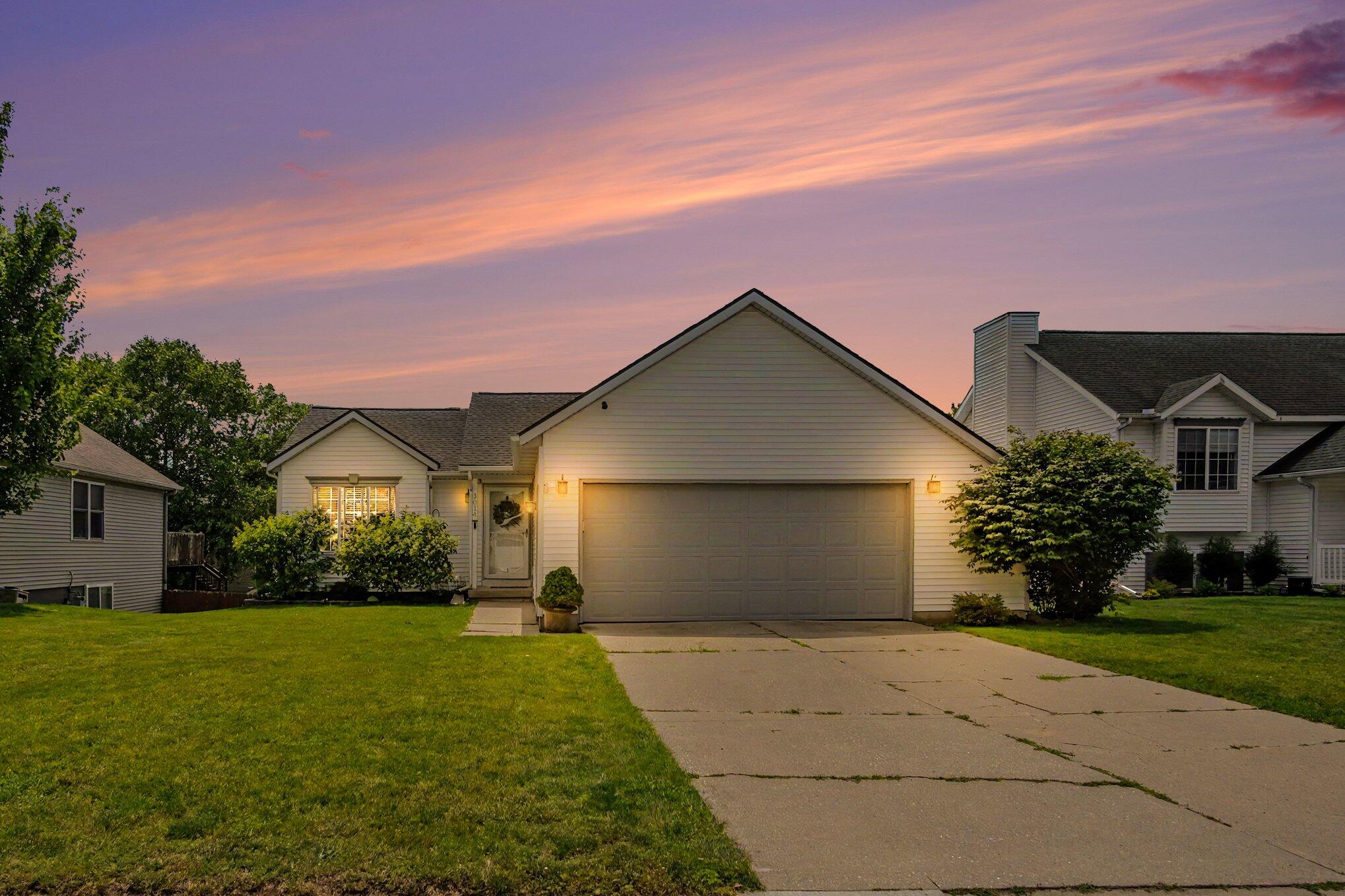 3014 Stonewood Street NW Grand Rapids MI 49504
