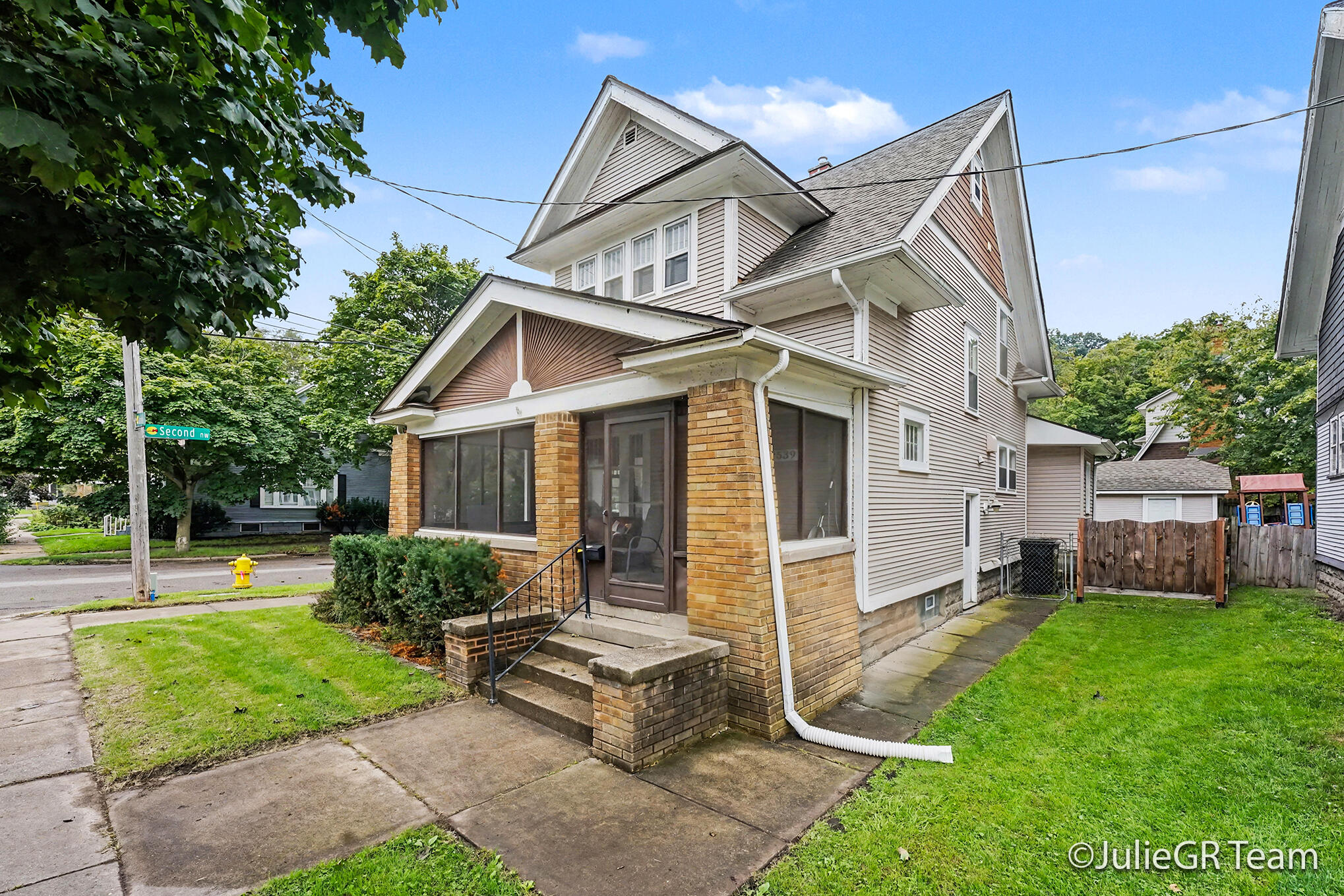 539 Garfield Avenue NW Grand Rapids MI 49504