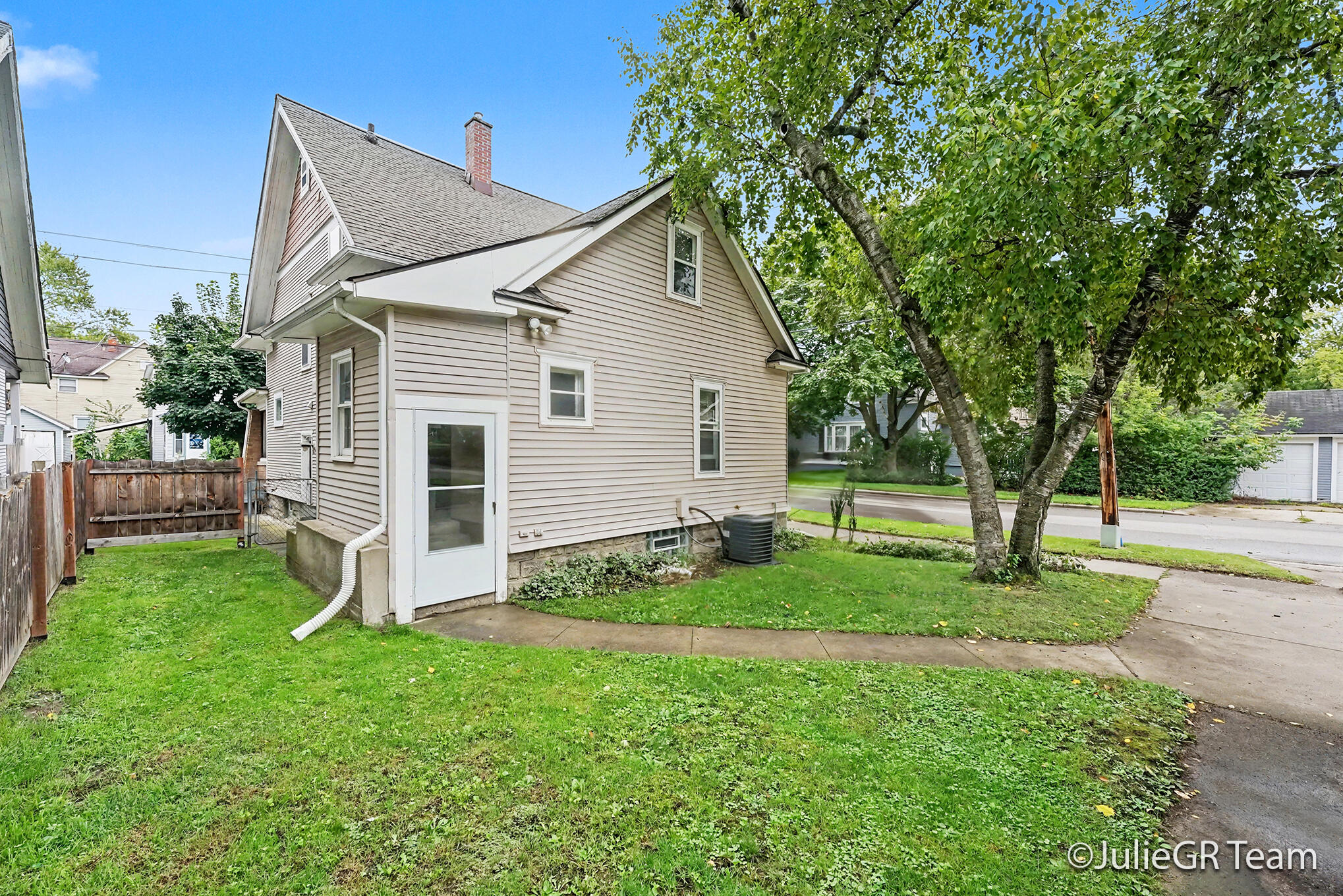 539 Garfield Avenue NW Grand Rapids MI 49504