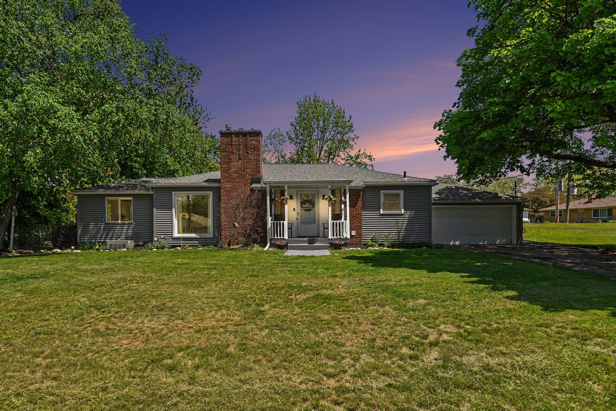 2005 Brandon Drive NW Grand Rapids MI 49504