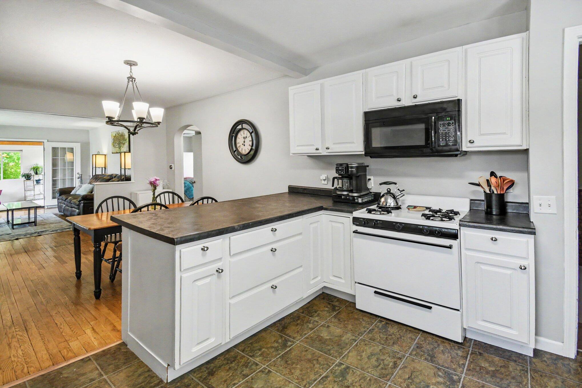 2005 Brandon Drive NW Grand Rapids MI 49504