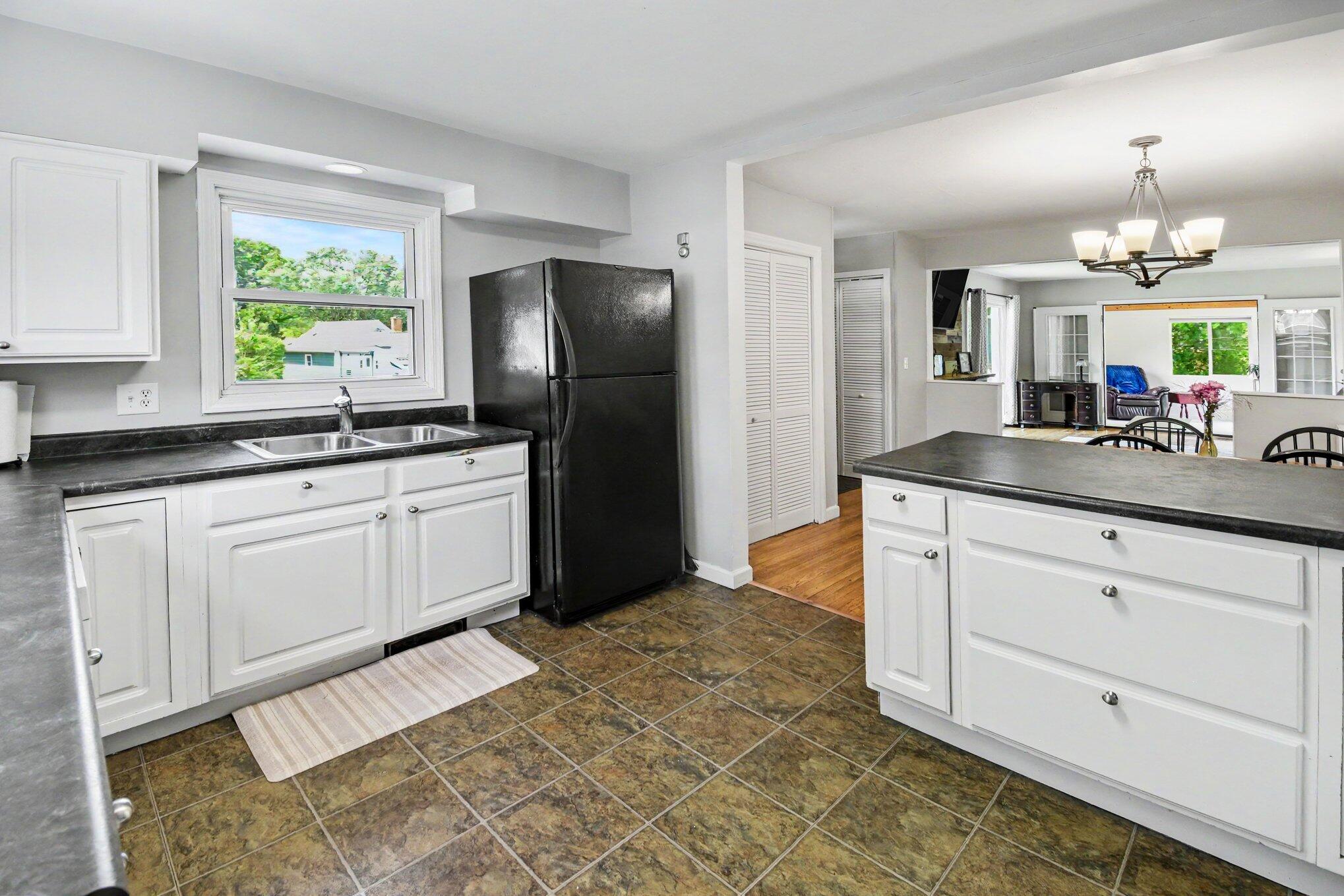 2005 Brandon Drive NW Grand Rapids MI 49504