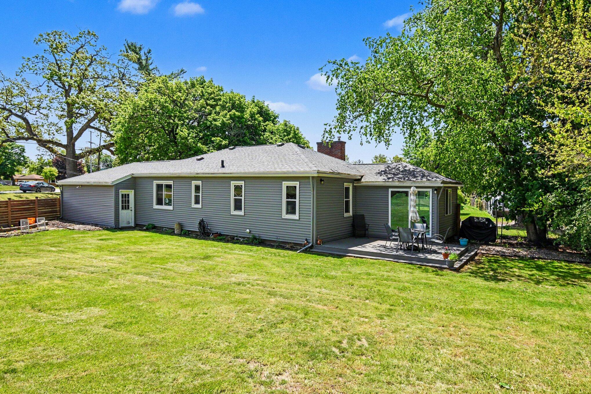 2005 Brandon Drive NW Grand Rapids MI 49504