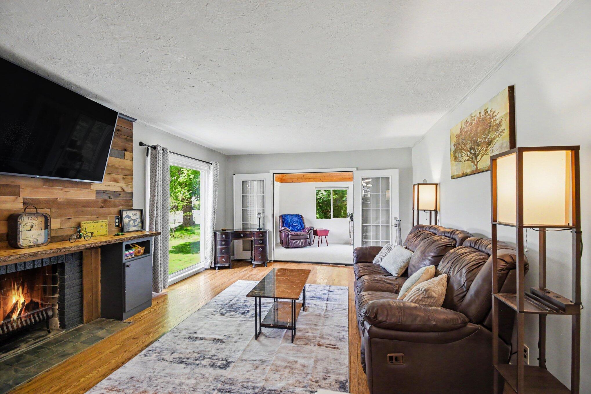 2005 Brandon Drive NW Grand Rapids MI 49504