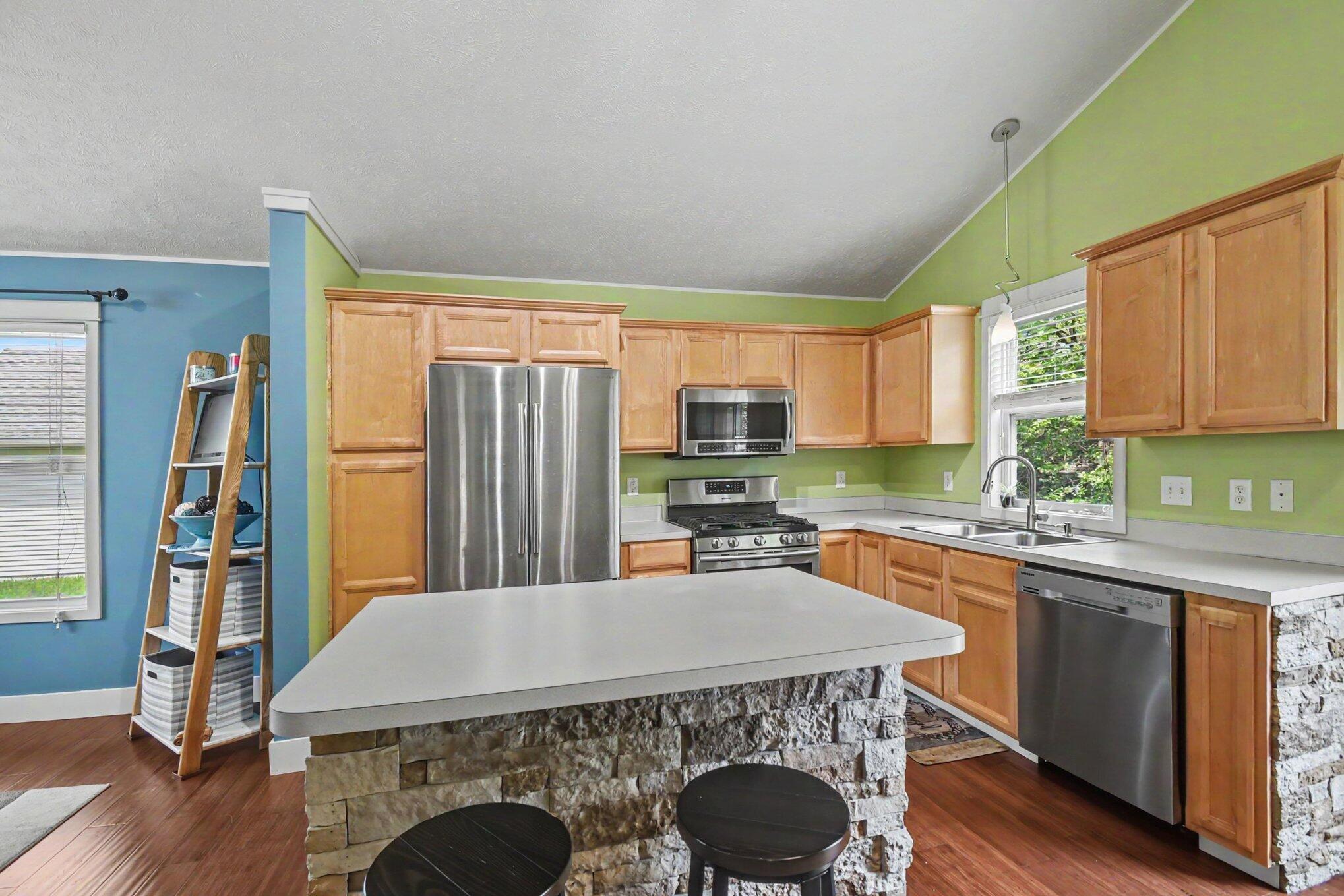 2561 Orchard View Drive NE Grand Rapids MI 49505