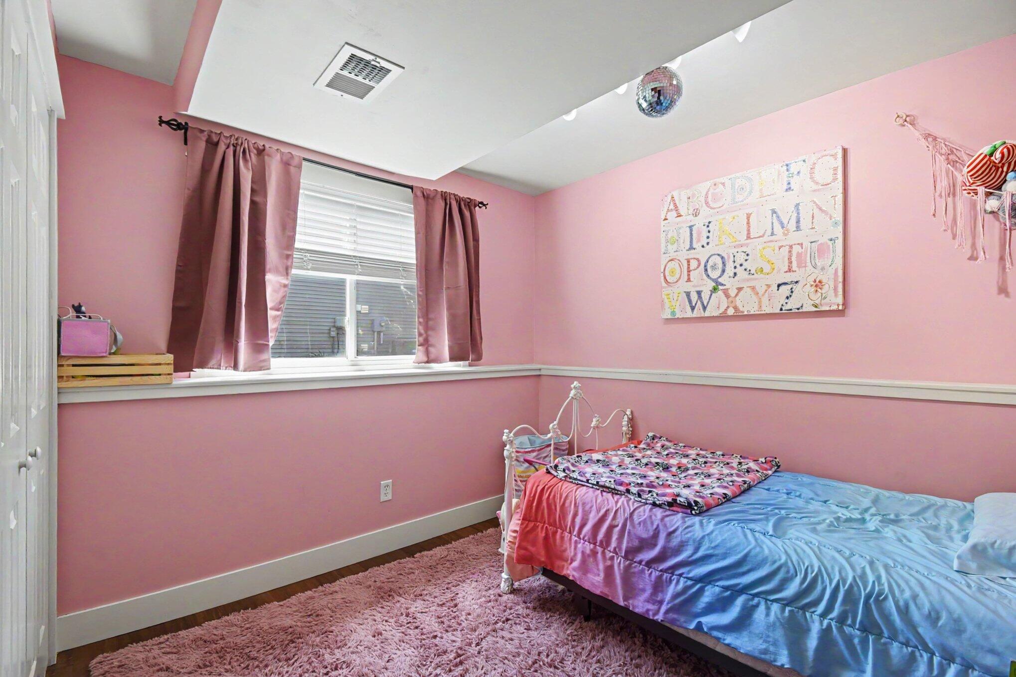 2561 Orchard View Drive NE Grand Rapids MI 49505