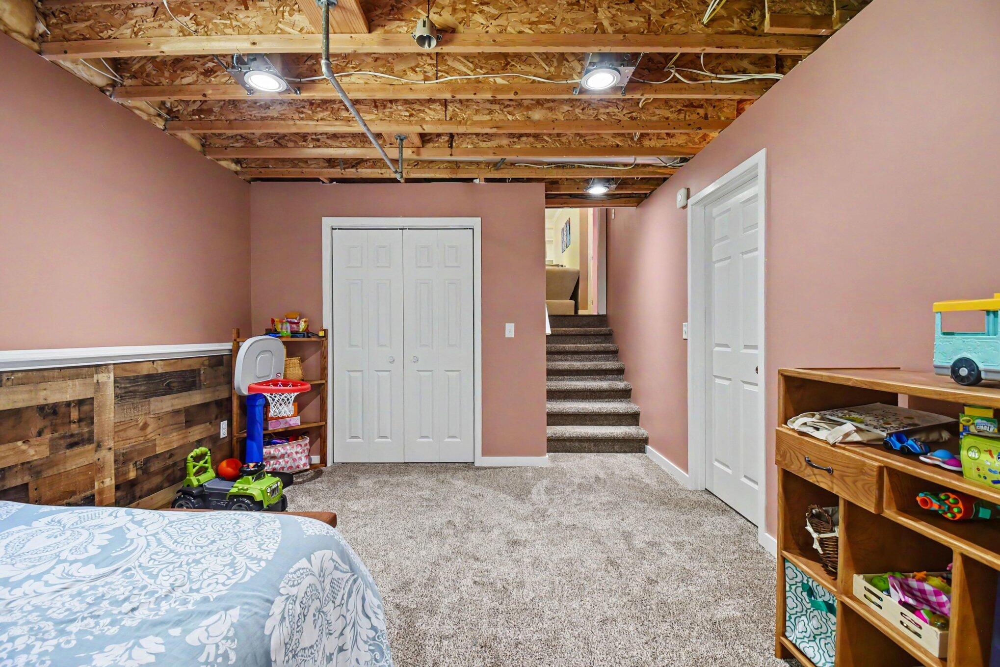 2561 Orchard View Drive NE Grand Rapids MI 49505