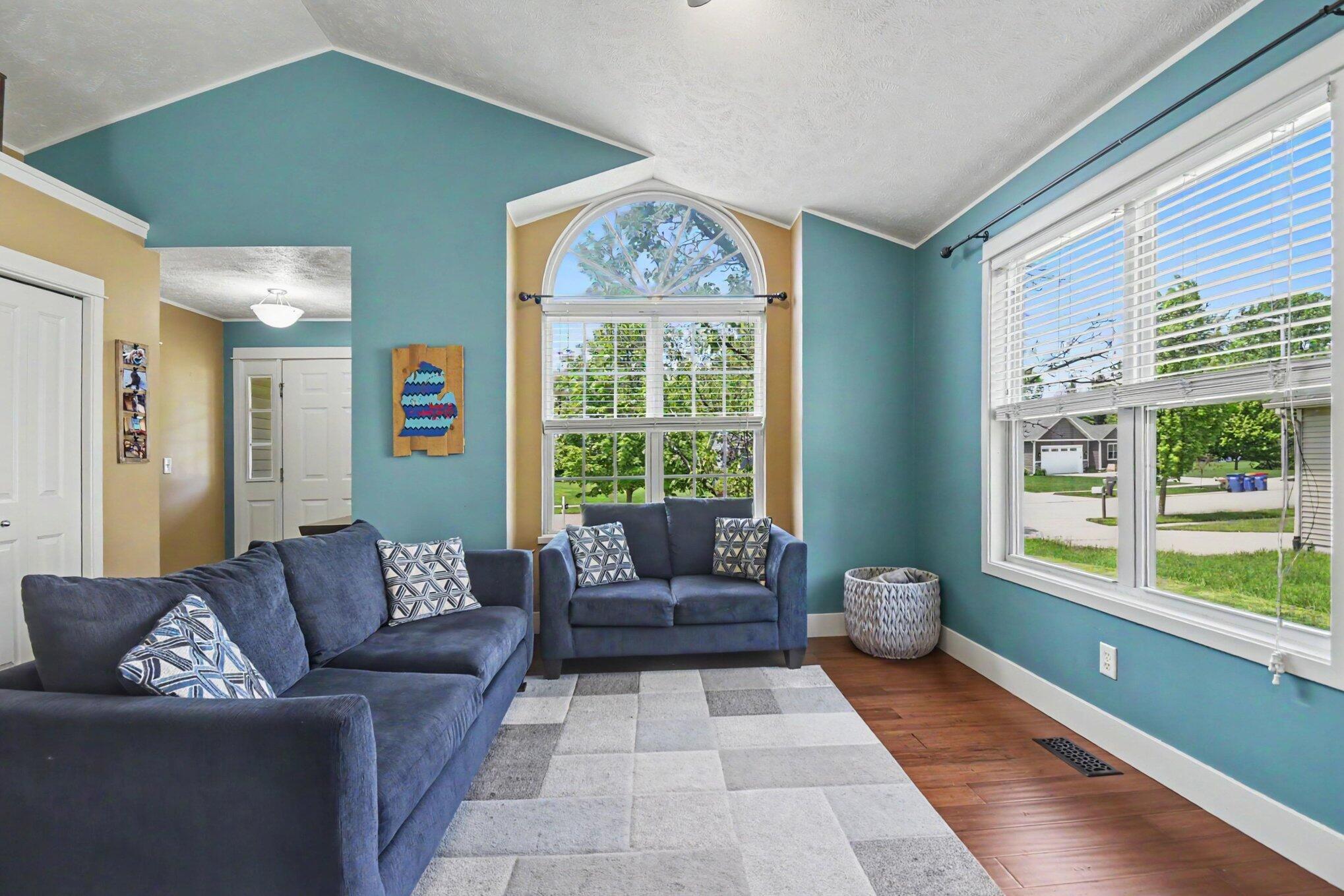 2561 Orchard View Drive NE Grand Rapids MI 49505