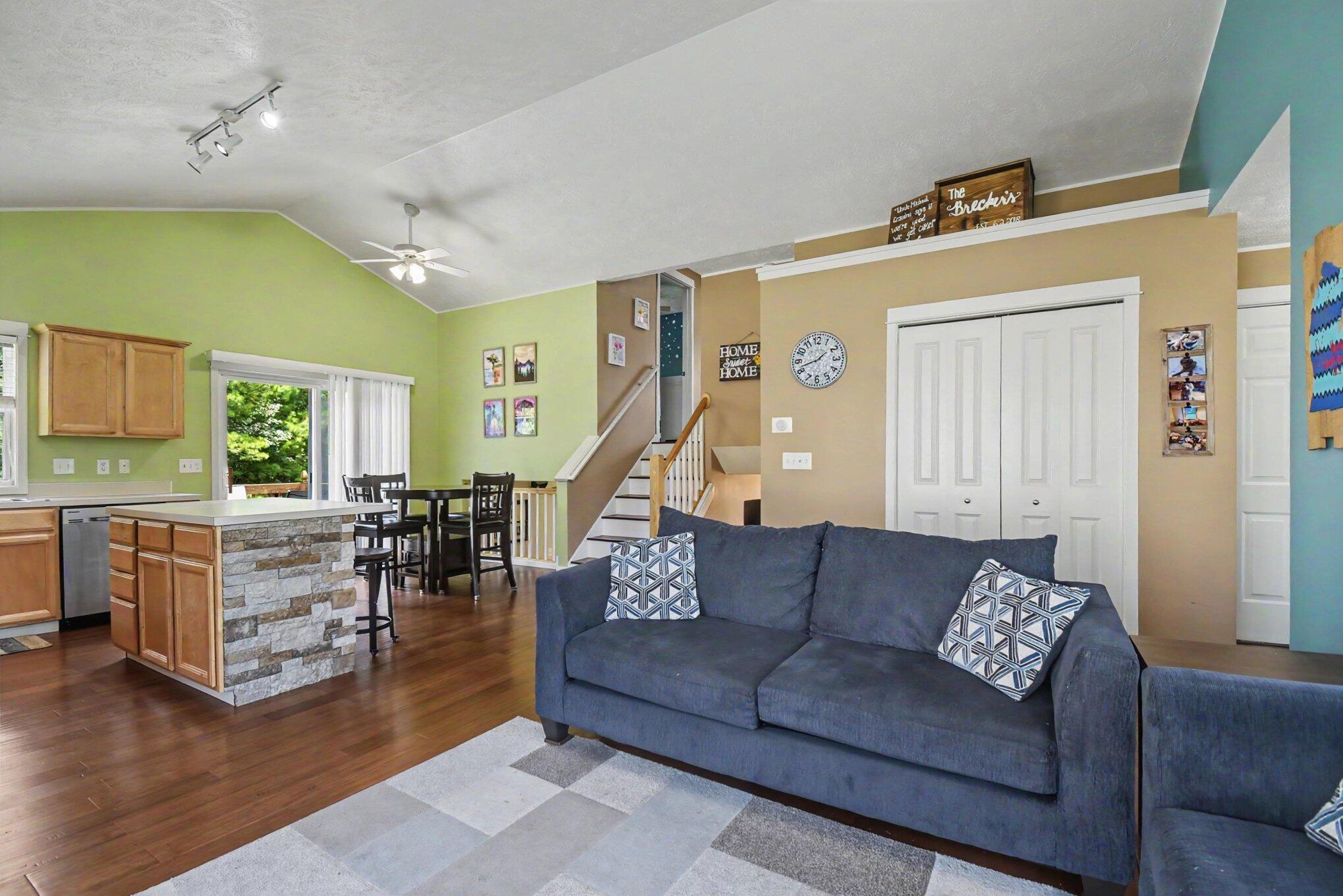 2561 Orchard View Drive NE Grand Rapids MI 49505