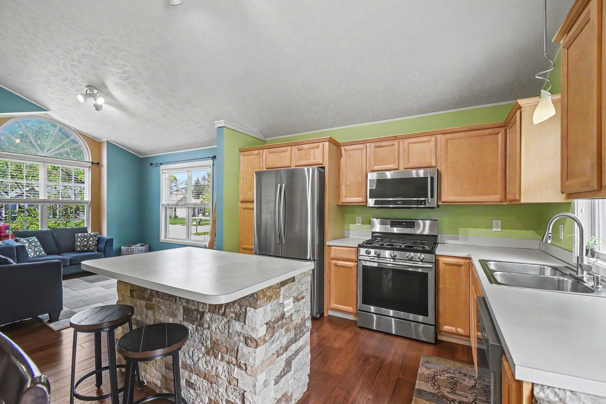 2561 Orchard View Drive NE Grand Rapids MI 49505
