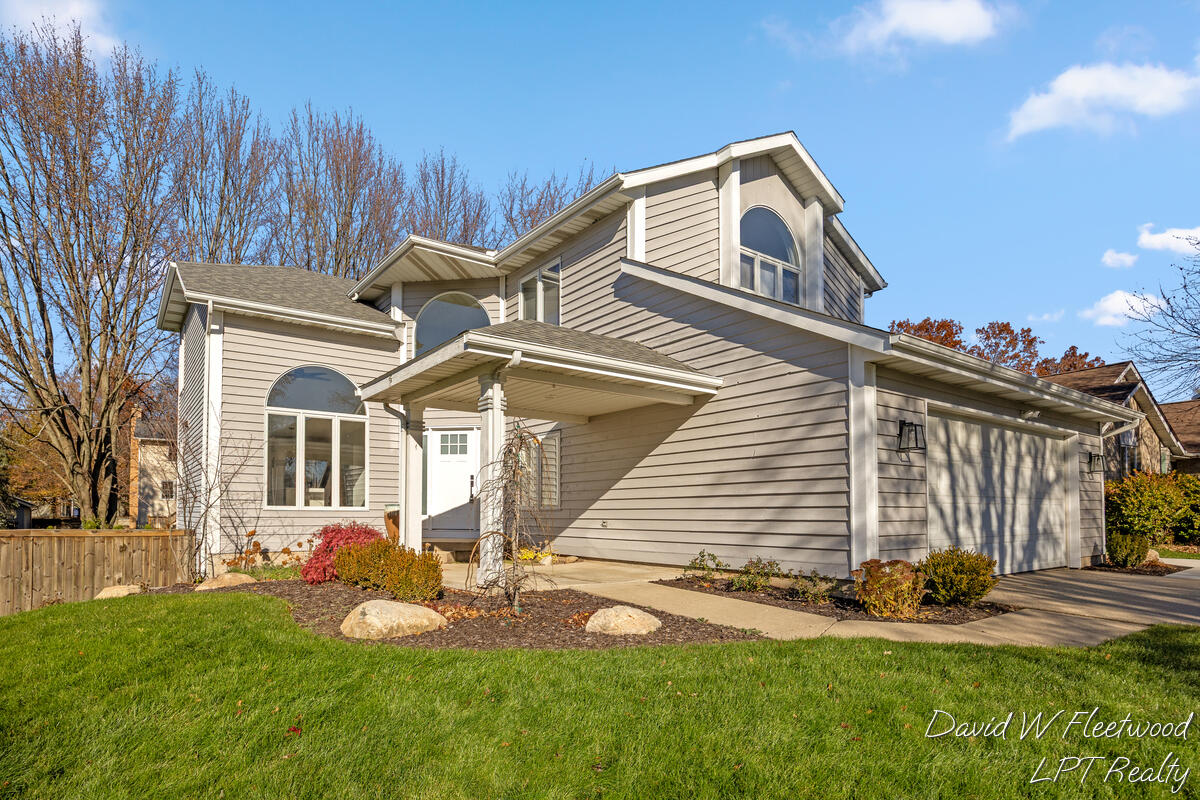 2353 Midvale Street NE Grand Rapids MI 49505