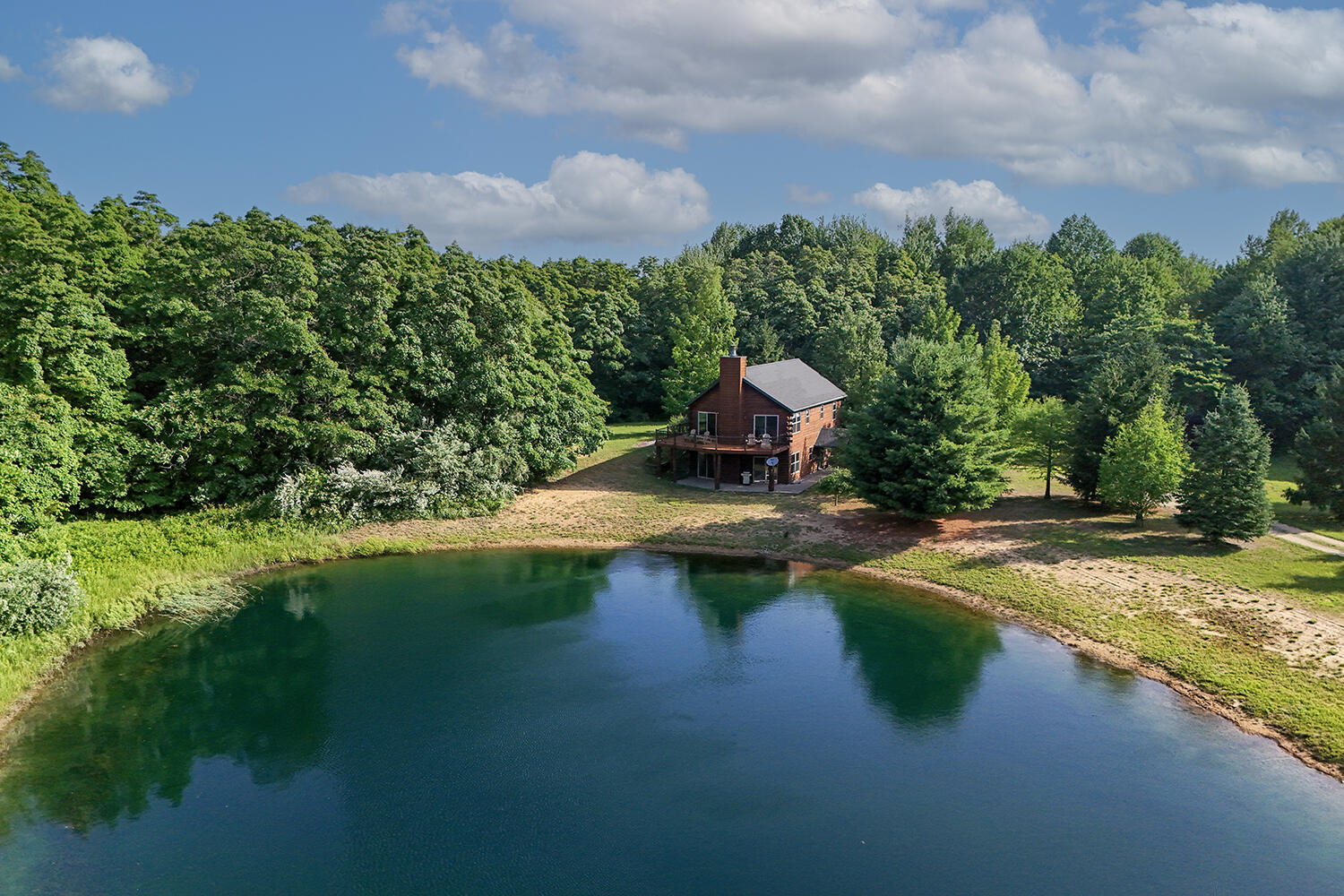 6645 Foote Trail Fennville MI 49408
