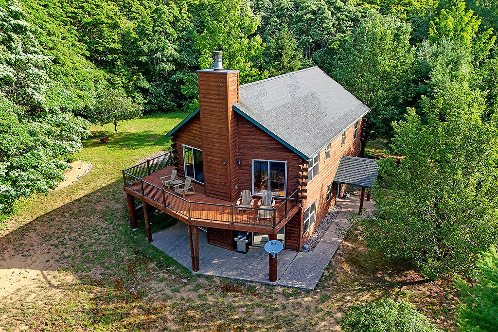 6645 Foote Trail Fennville MI 49408