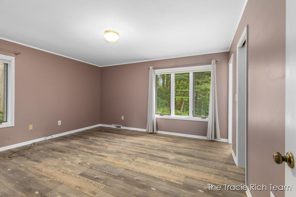 128 Collindale Avenue NW Grand Rapids MI 49504