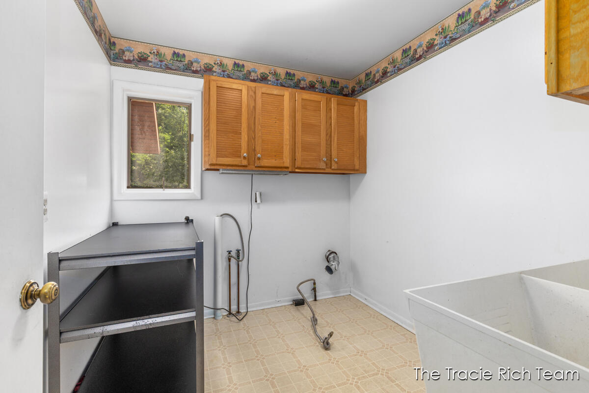 128 Collindale Avenue NW Grand Rapids MI 49504