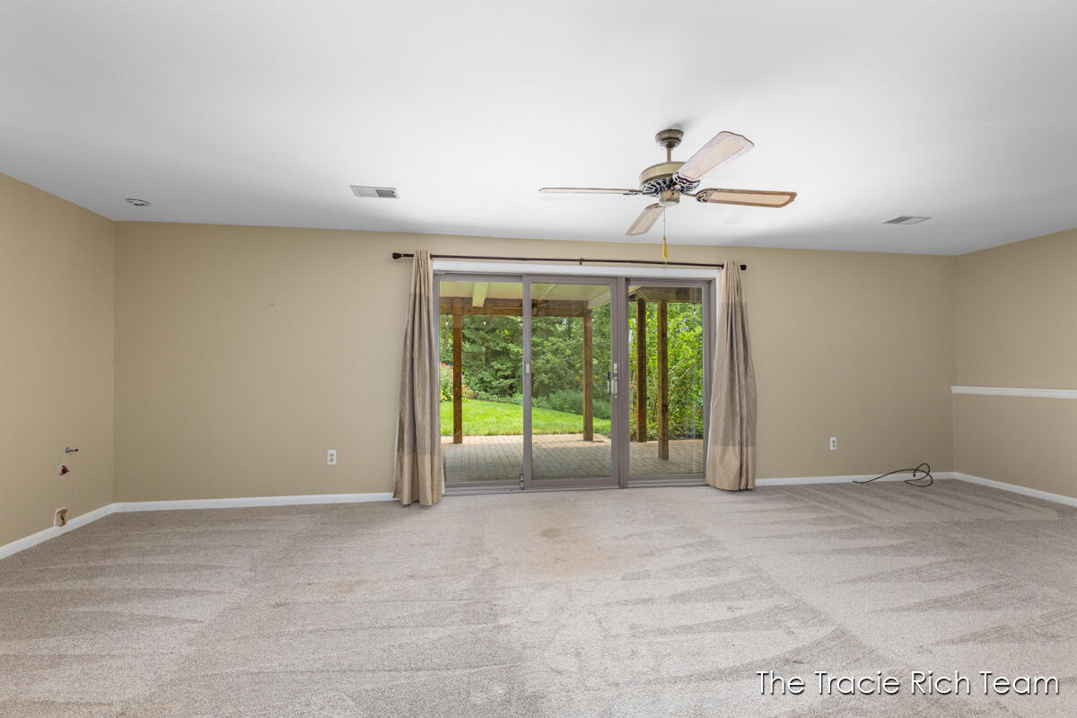 128 Collindale Avenue NW Grand Rapids MI 49504