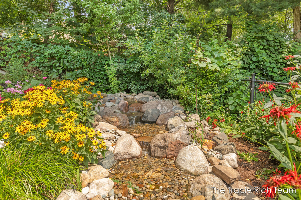 128 Collindale Avenue NW Grand Rapids MI 49504
