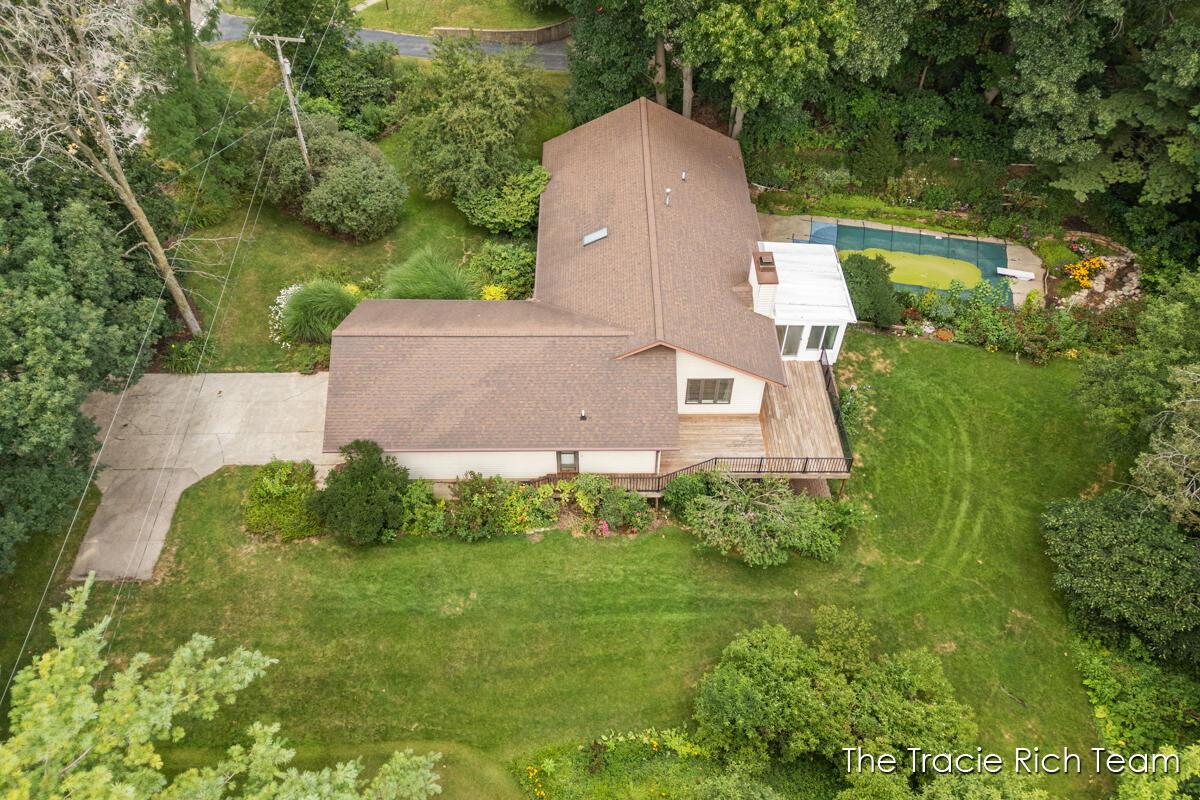 128 Collindale Avenue NW Grand Rapids MI 49504