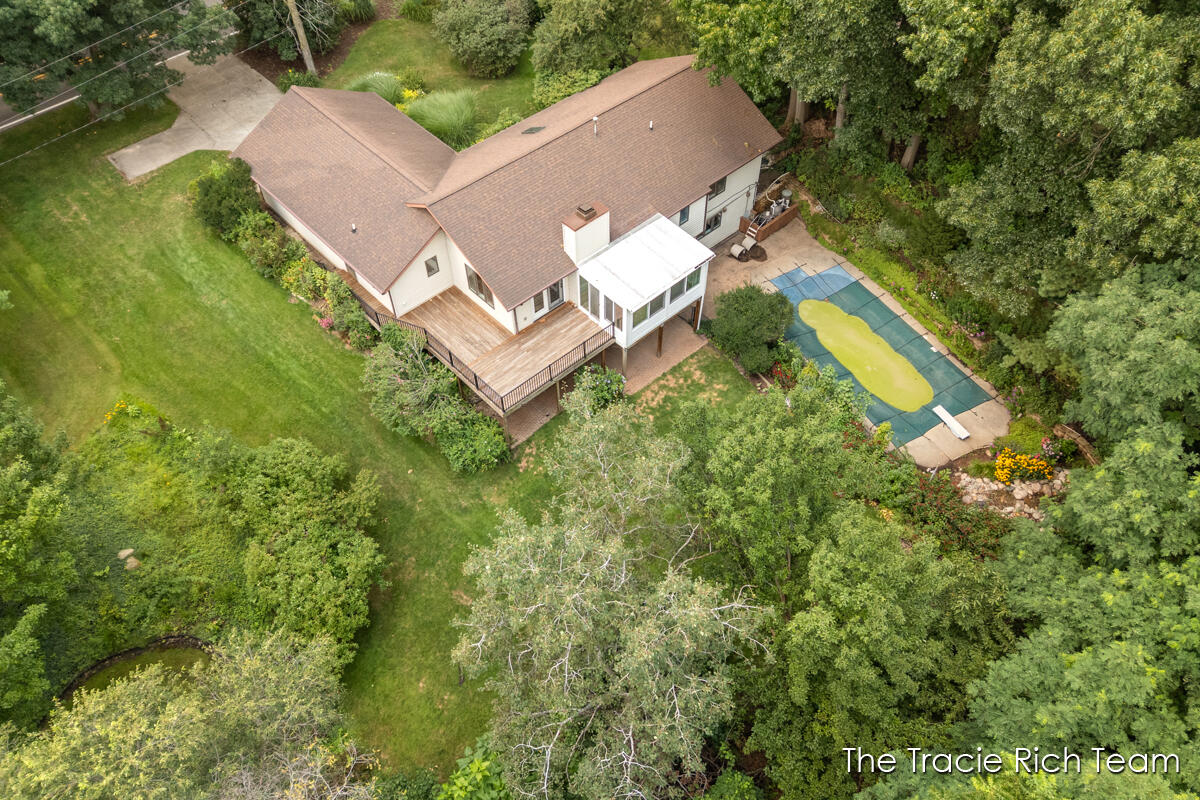 128 Collindale Avenue NW Grand Rapids MI 49504