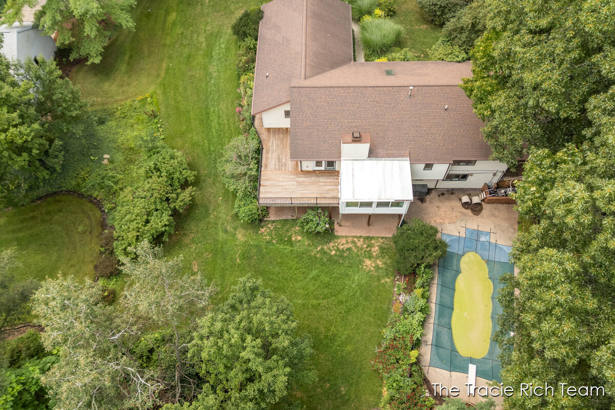 128 Collindale Avenue NW Grand Rapids MI 49504