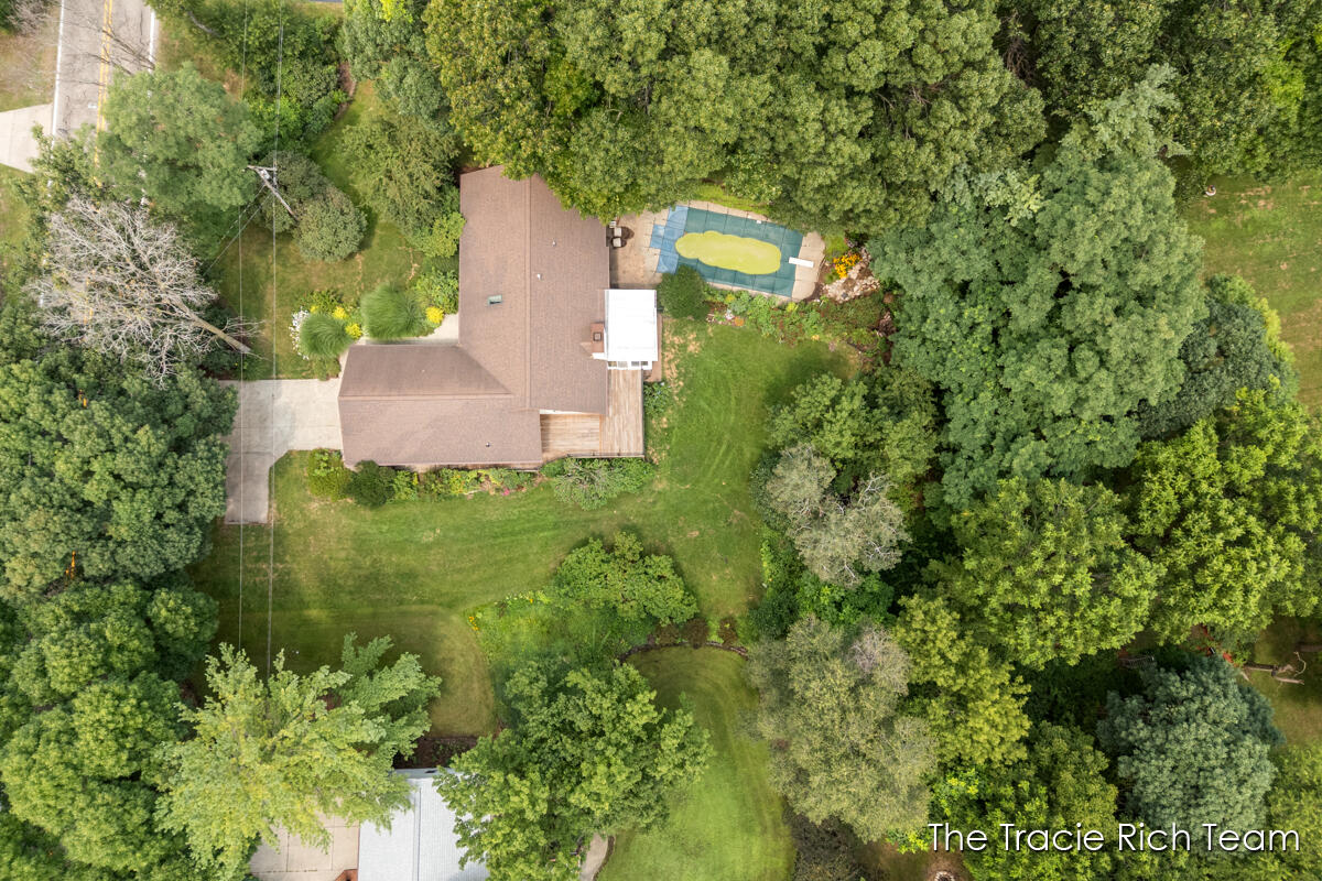 128 Collindale Avenue NW Grand Rapids MI 49504