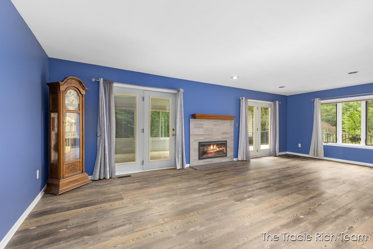 128 Collindale Avenue NW Grand Rapids MI 49504