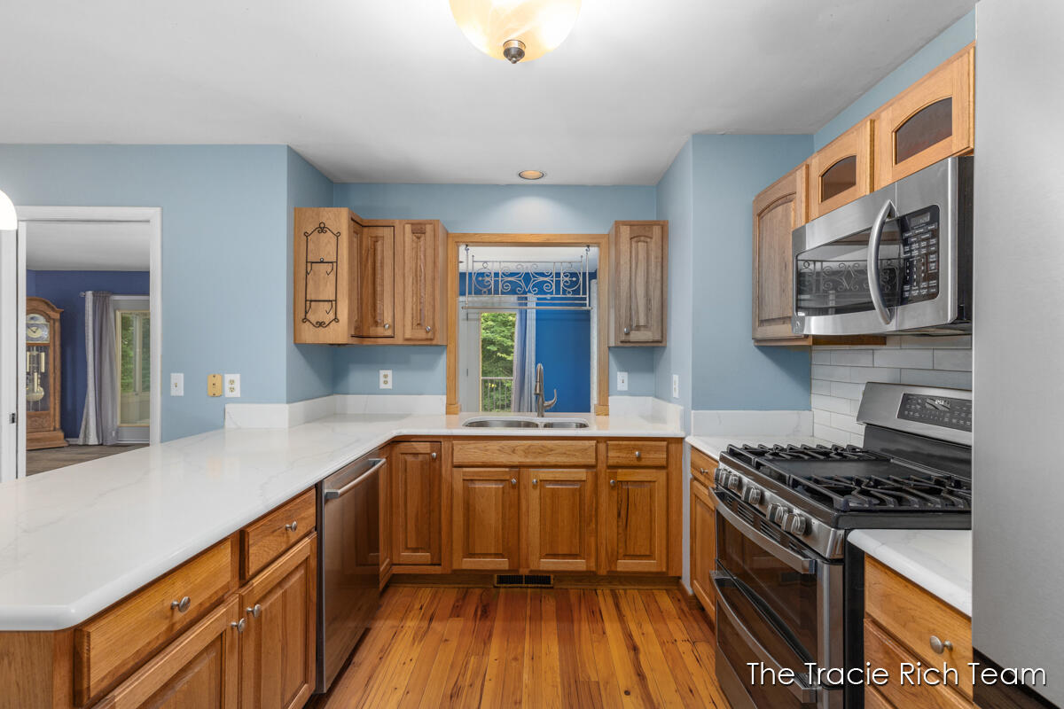 128 Collindale Avenue NW Grand Rapids MI 49504
