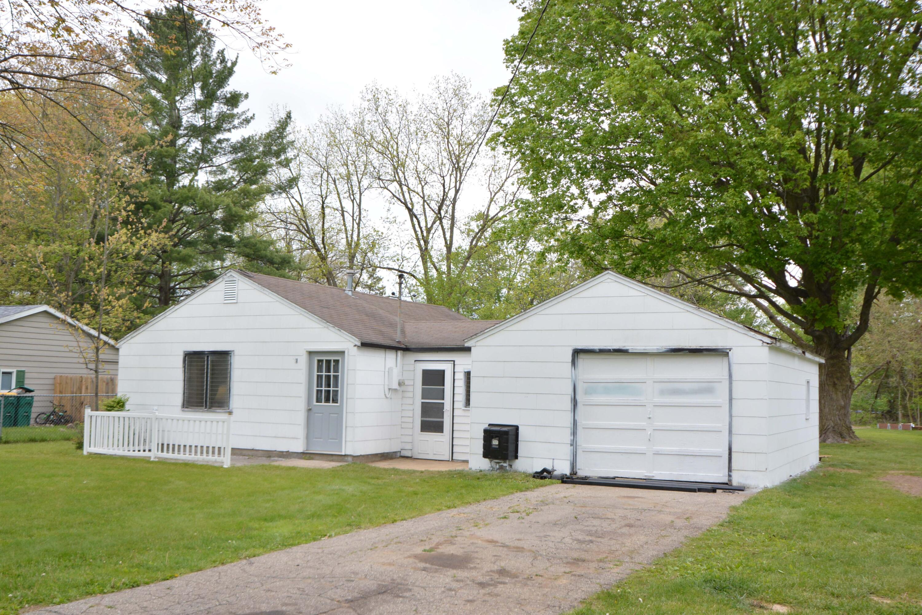 1923 Pleasant Drive Portage MI 49002