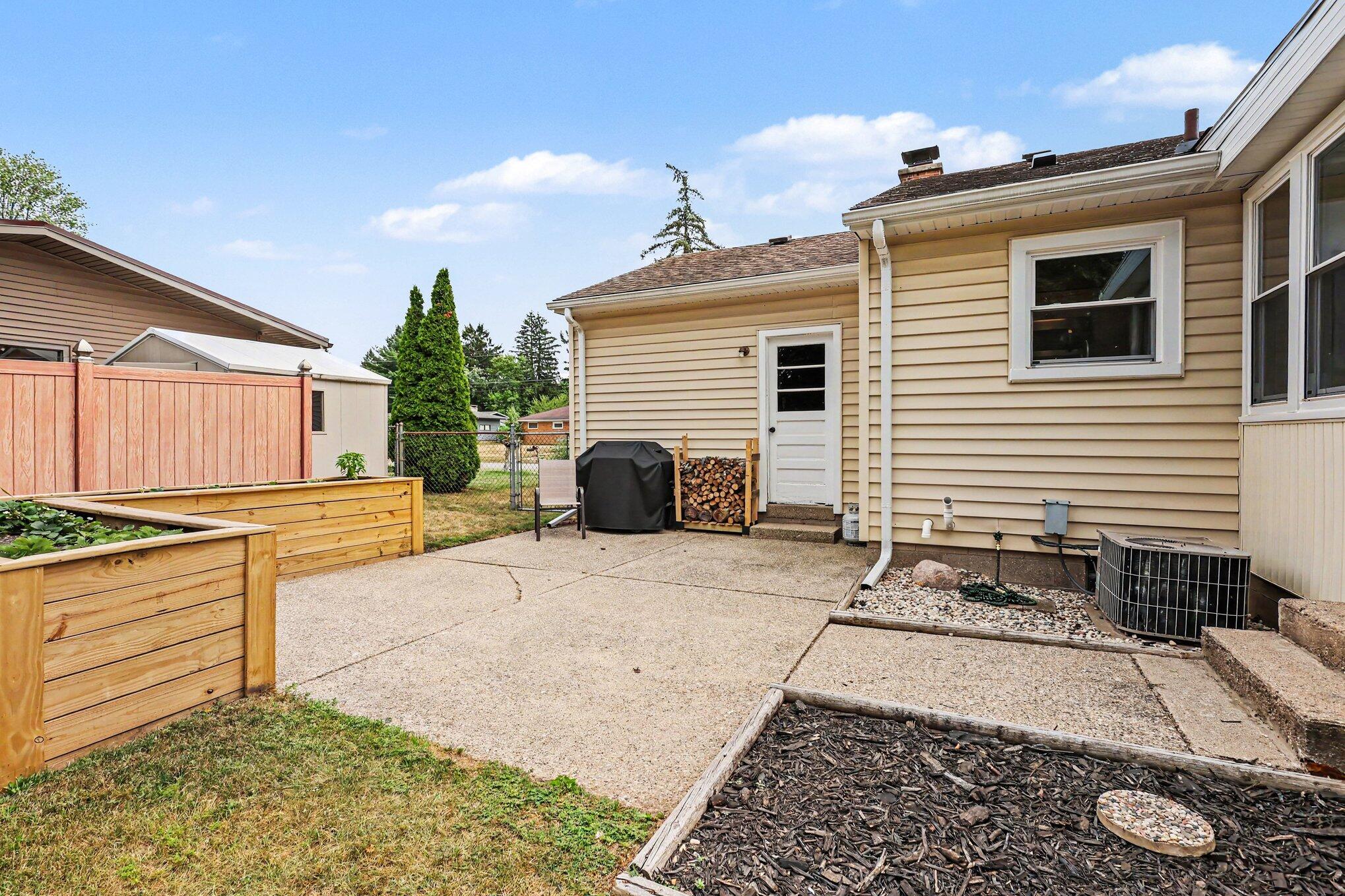 2685 Northville Drive NE Grand Rapids MI 49525