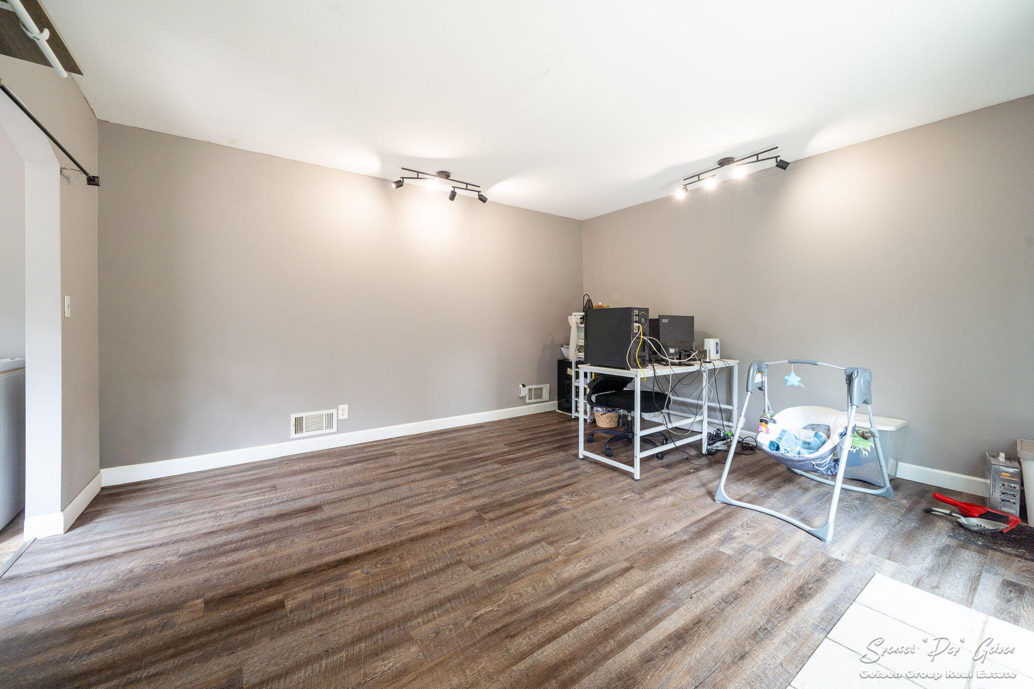 820 Woolsey Drive SW Grand Rapids MI 49503