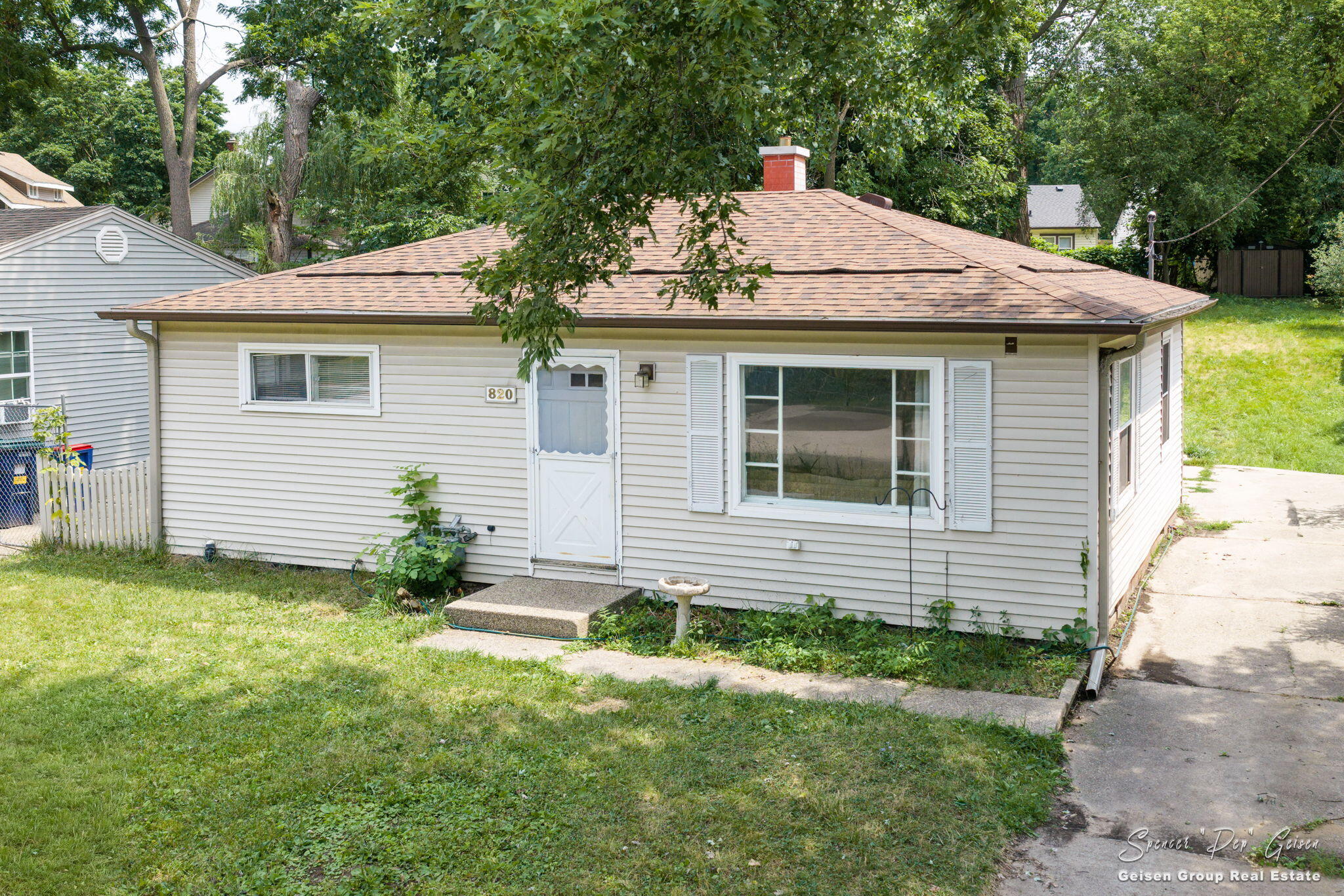 820 Woolsey Drive SW Grand Rapids MI 49503
