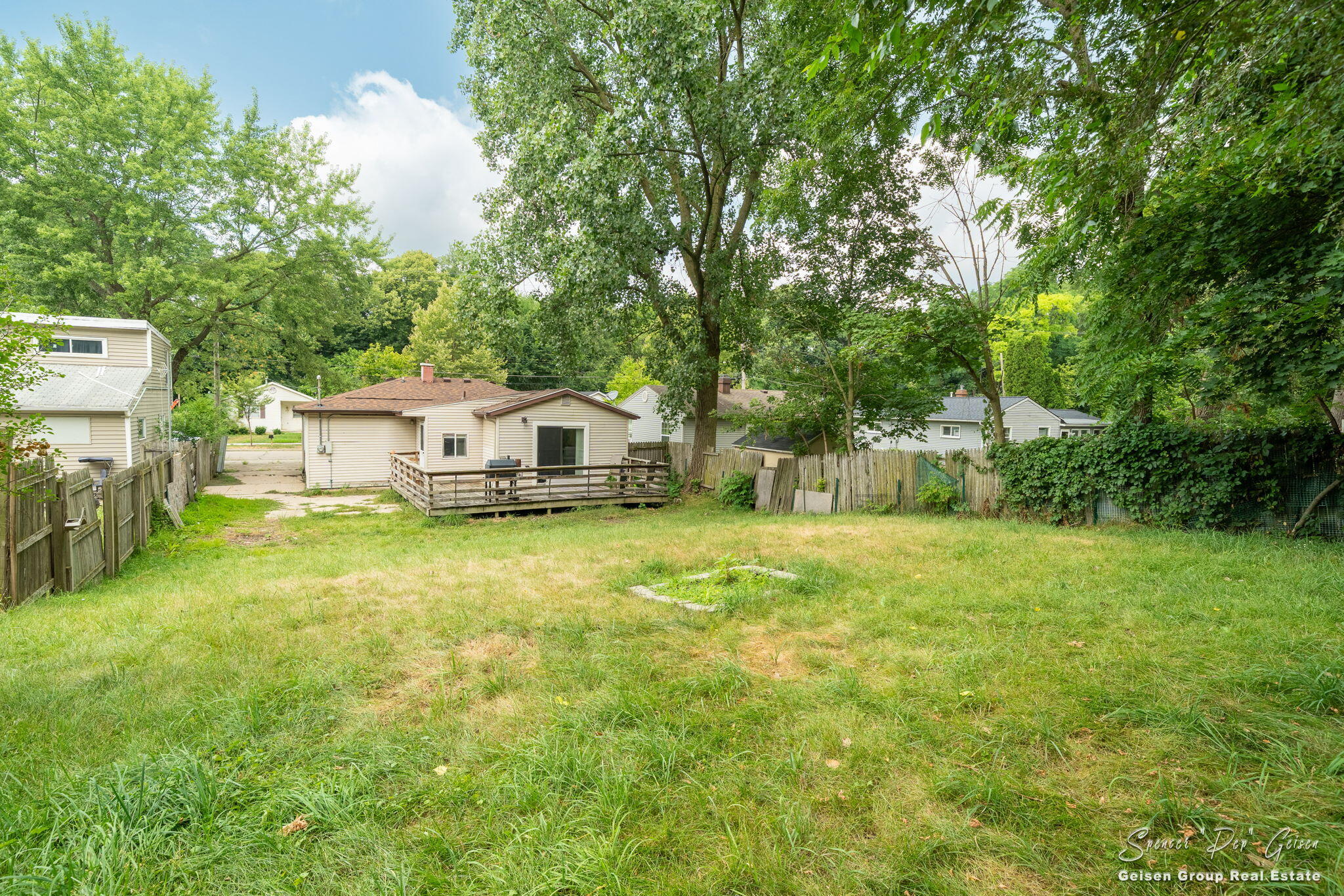 820 Woolsey Drive SW Grand Rapids MI 49503