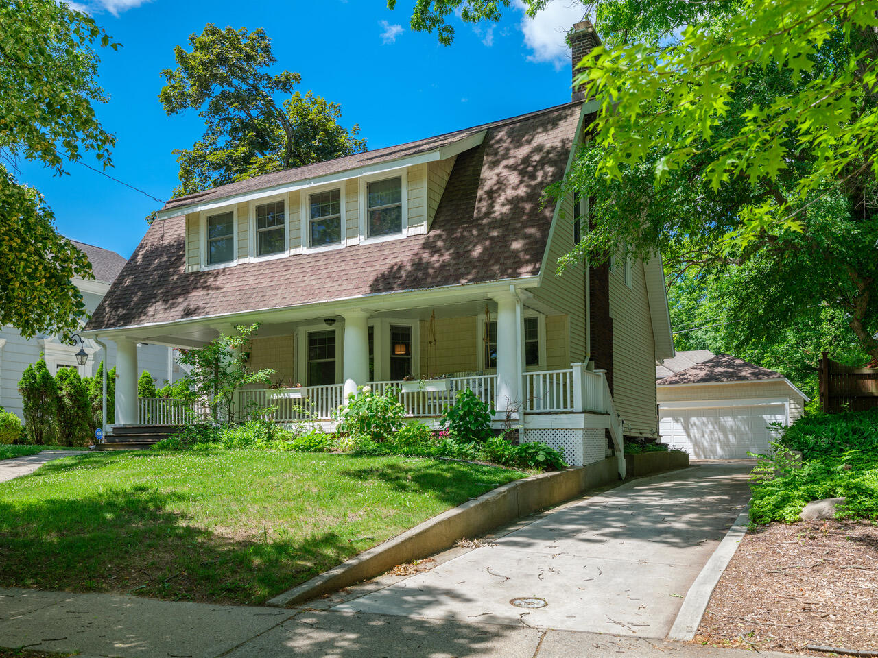 2318 Glenwood Drive Kalamazoo MI 49008