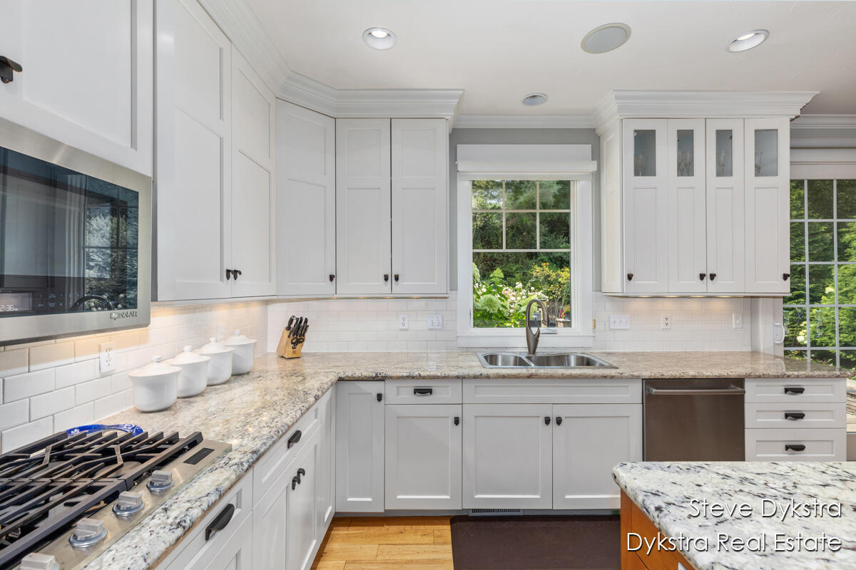 2479 Shears Crossing Court NE Grand Rapids MI 49525