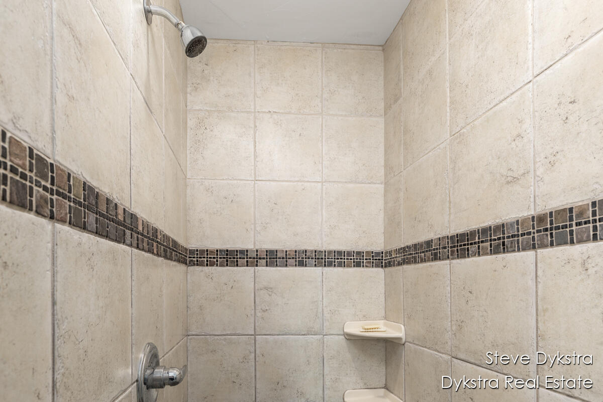 2479 Shears Crossing Court NE Grand Rapids MI 49525