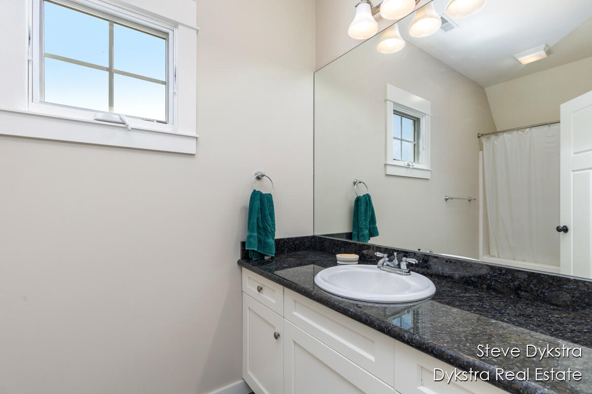 2479 Shears Crossing Court NE Grand Rapids MI 49525