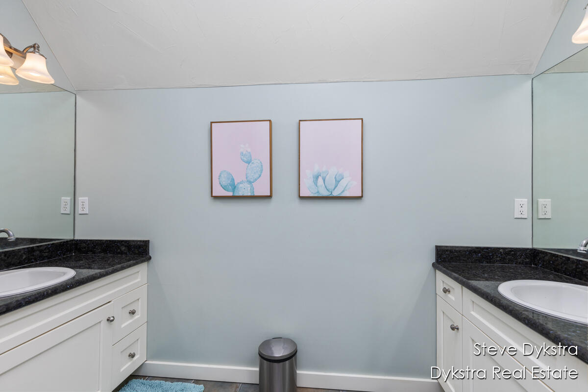 2479 Shears Crossing Court NE Grand Rapids MI 49525