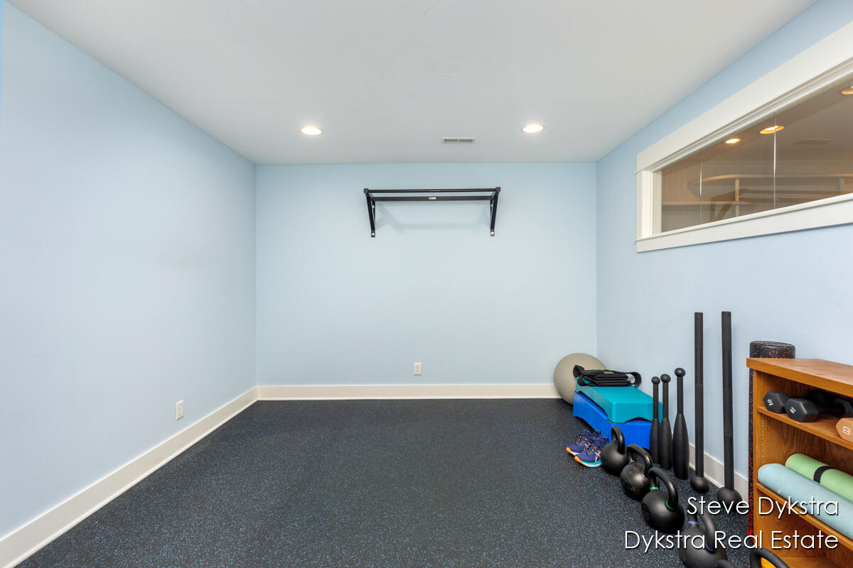 2479 Shears Crossing Court NE Grand Rapids MI 49525