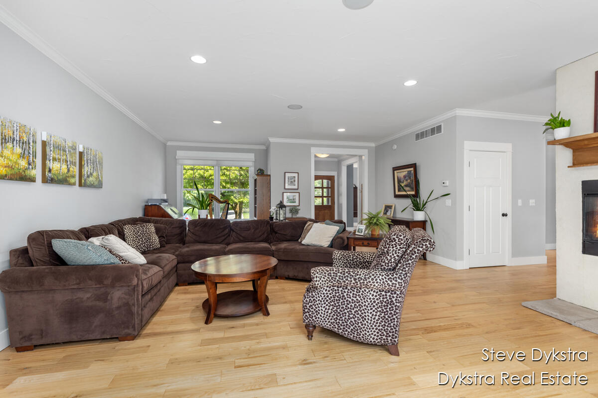 2479 Shears Crossing Court NE Grand Rapids MI 49525