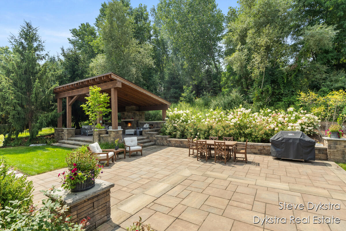 2479 Shears Crossing Court NE Grand Rapids MI 49525