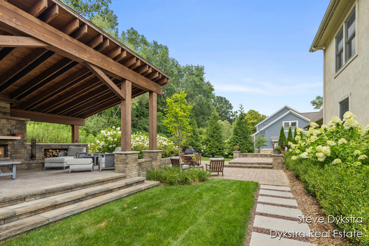 2479 Shears Crossing Court NE Grand Rapids MI 49525