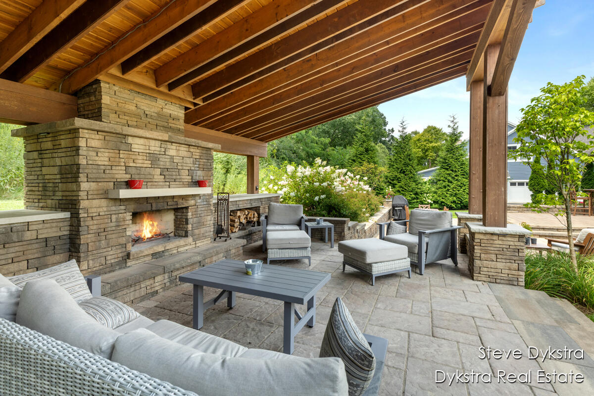 2479 Shears Crossing Court NE Grand Rapids MI 49525